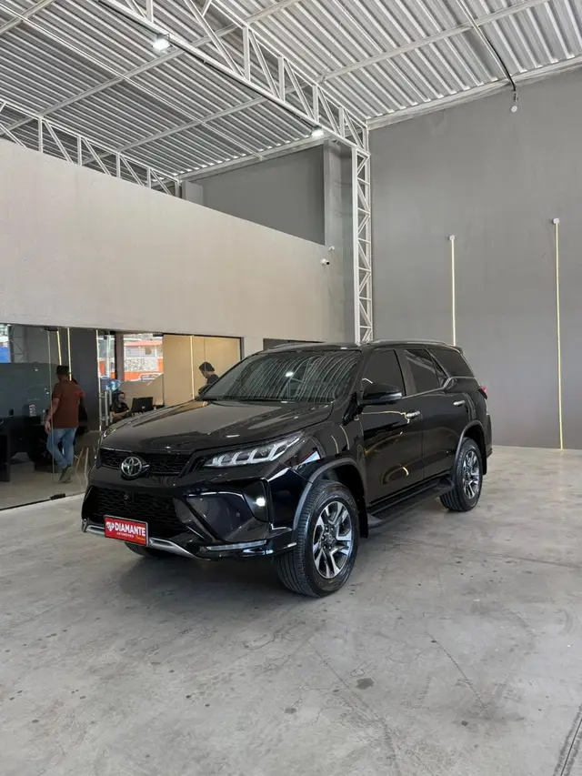 Carro Toyota SW4 2024 Diamond  2.8 Turbodiesel 4x4 (Aut.)