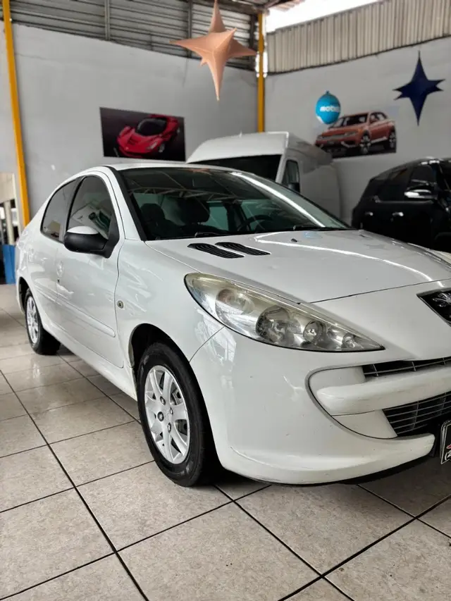 Carro Peugeot 207 Sedan 2013 207 Passion XR 1.4 8V (flex)