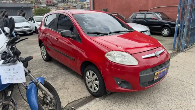 Carro Fiat Palio 2013 Attractive 1.4 8V (Flex)
