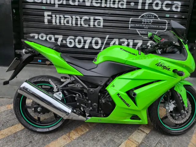 Moto Kawasaki Ninja 2009 250R