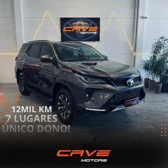 Carro Toyota SW4 2024 SRX Platinum 2.8 Turbodiesel 4x4 (Aut.) (7 Lugares)