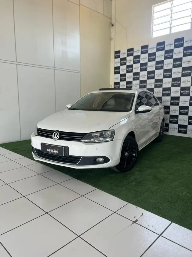 Carro Volkswagen Jetta 2012 2.0 TSI Highline DSG