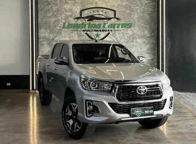 Carro Toyota Hilux Cabine Dupla 2017 Hilux 2.8 TDI SRX CD 4x4 (Aut)
