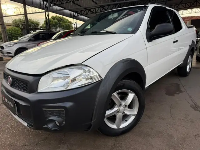 Carro Fiat Strada 2014 Working 1.4 (Flex) (Cabine Dupla)