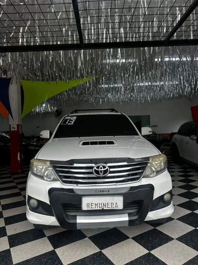 Carro Toyota Hilux SW4 2013 SRV 4x4 4.0 V6 24V Automático