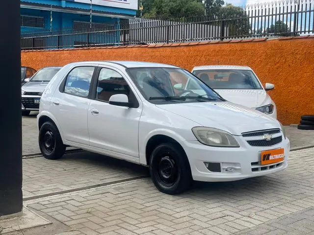 Carro Chevrolet Celta 2014 LT 1.0 (Flex)