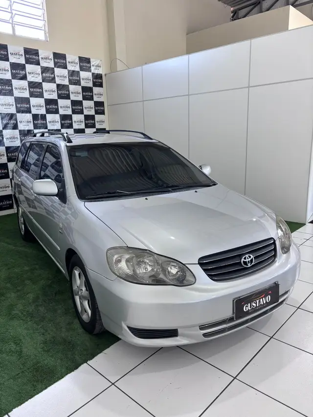 Carro Toyota Fielder 2005 1.8 16V (aut)