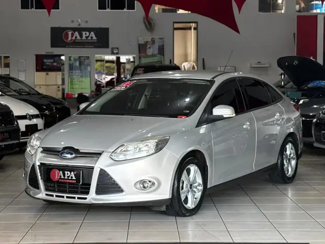 Carro Ford Focus Sedan 2014 S 2.0 16V PowerShift (Aut)