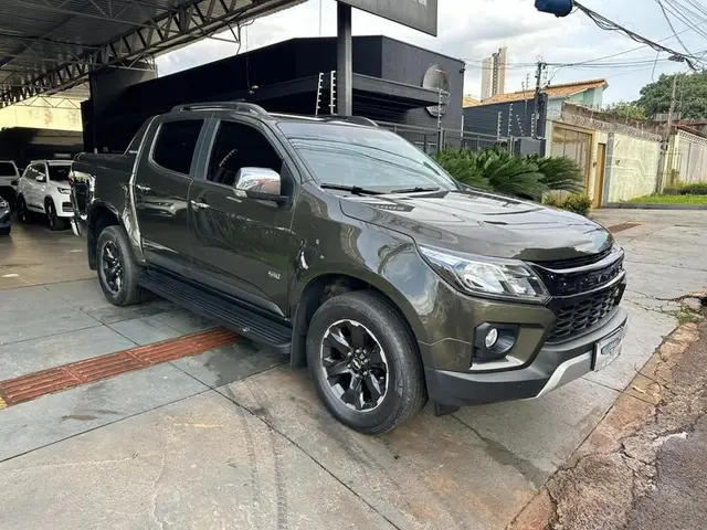 Carro Chevrolet S10 Cabine Dupla 2023 High Country 2.8 Turbodiesel (Aut.)