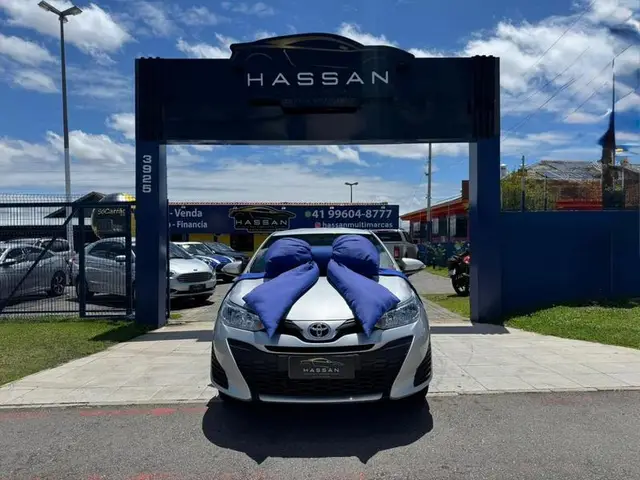 Carro Toyota Yaris 2022 1.5 XL Plus Connect CVT (Flex)