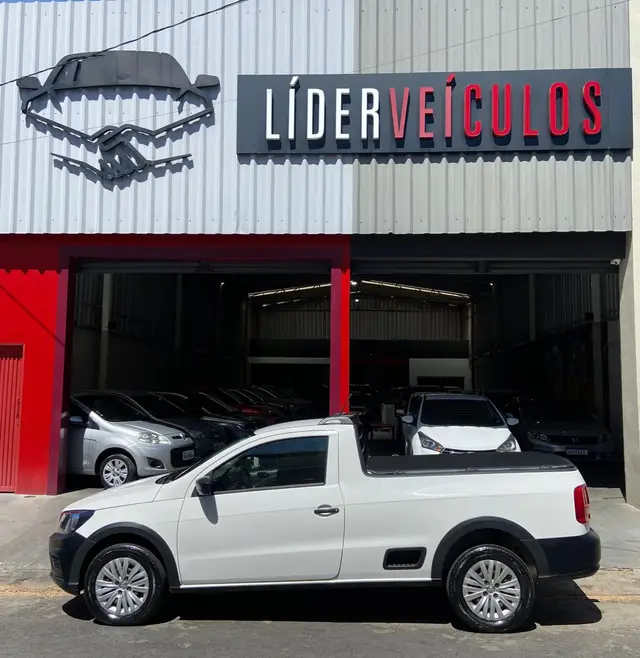 Carro Volkswagen Saveiro 2023 Robust 1.6 MSI CS (Flex)