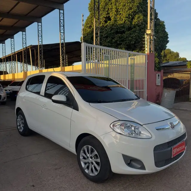 Carro Fiat Palio 2014 Attractive 1.0 8V (Flex)