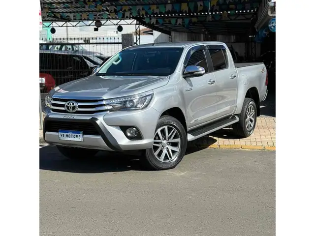 Carro Toyota Hilux Cabine Dupla 2017 Hilux 2.8 TDI SRX CD 4x4 (Aut)