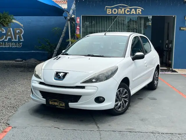 Carro Peugeot 207 2014 Hatch Active 1.4 (Flex)