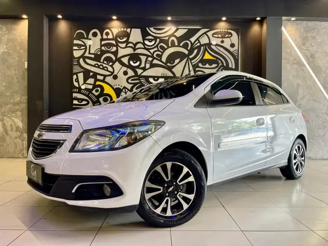 Carro Chevrolet Onix 2015 1.4 LTZ SPE/4