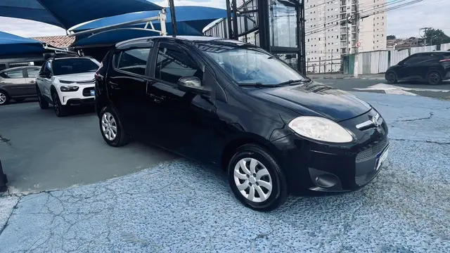 Carro Fiat Palio 2014 Attractive 1.0 Evo (Flex)
