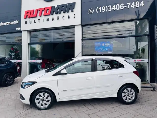 Carro Chevrolet Onix 2016 1.4 LT SPE/4