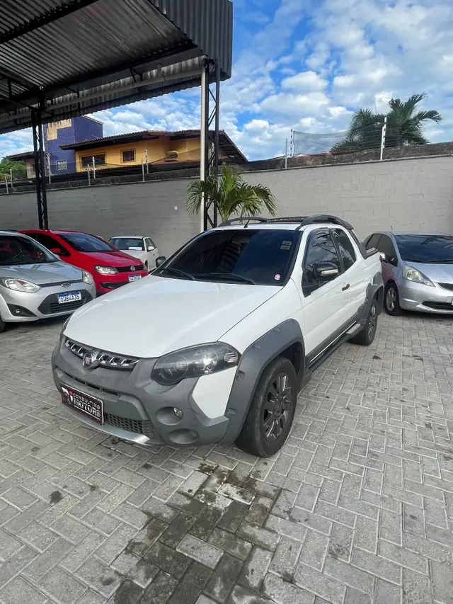 Carro Fiat Strada 2015 Adv.1.8 16V Dualogic Flex CD