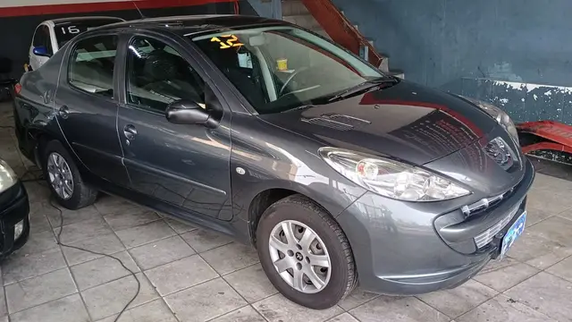 Carro Peugeot 207 2012 Hatch XR 1.4 8V (flex) 4p