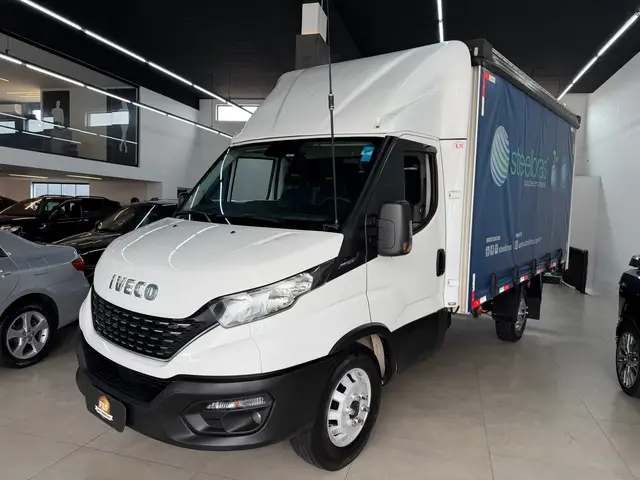 Carro Iveco Daily Chassi 2020 35-150 Curto 3.0 (Diesel)