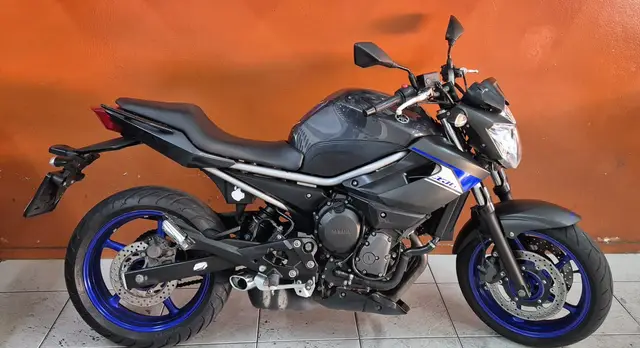 Moto Yamaha XJ6 N 2015 XJ6 N SP