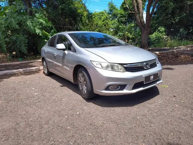 Carro Honda Civic 2014 New  LXS 1.8 16V i-VTEC (Flex)