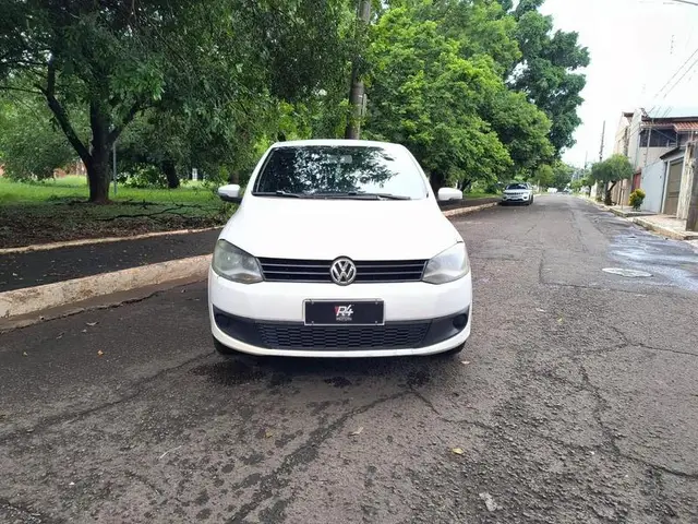 Carro Volkswagen Fox 2013 1.0 VHT (Flex) 4p