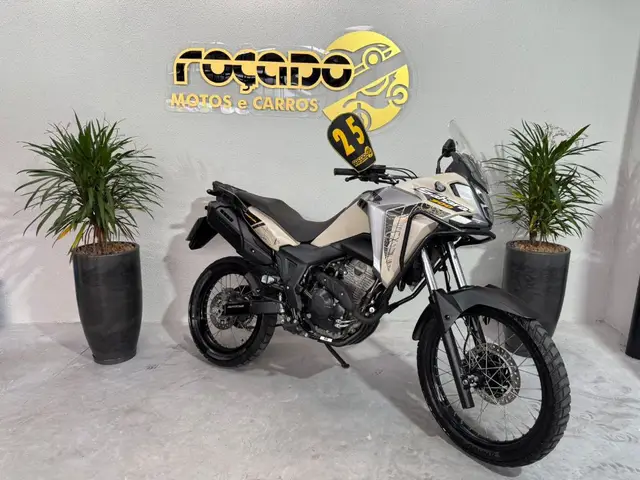 Moto Honda XRE Sahara 300 2025 Adventure