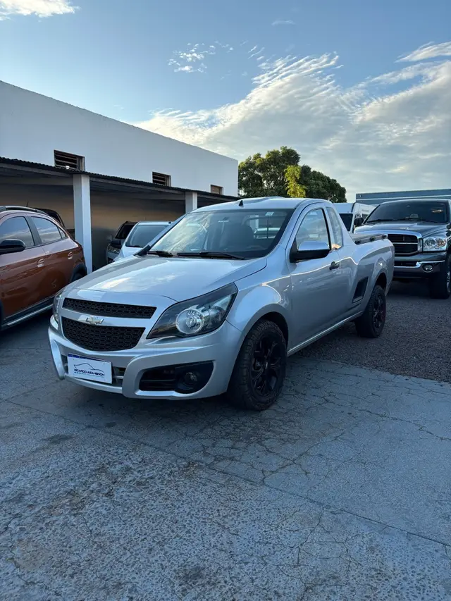 Carro Chevrolet Montana 2014 LS 1.4 (Flex)