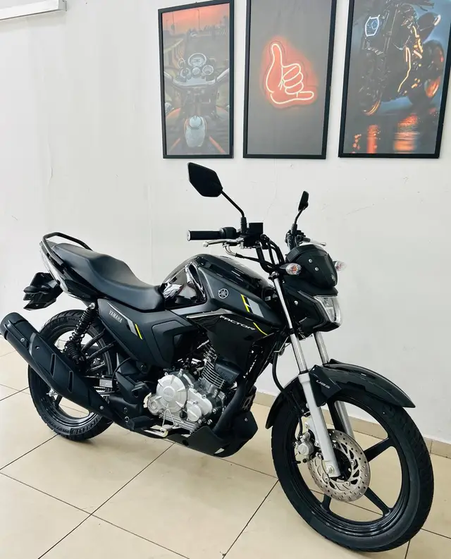 Moto Yamaha YBR 150 Factor 2025 Standard