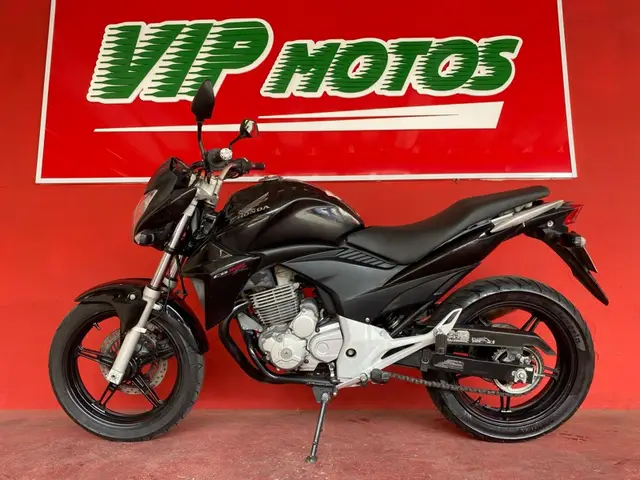 Moto Honda CB 300R 2013 Standard
