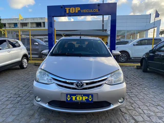 Carro Toyota Etios Sedan 2017 XLS 1.5 (Aut) (Flex)