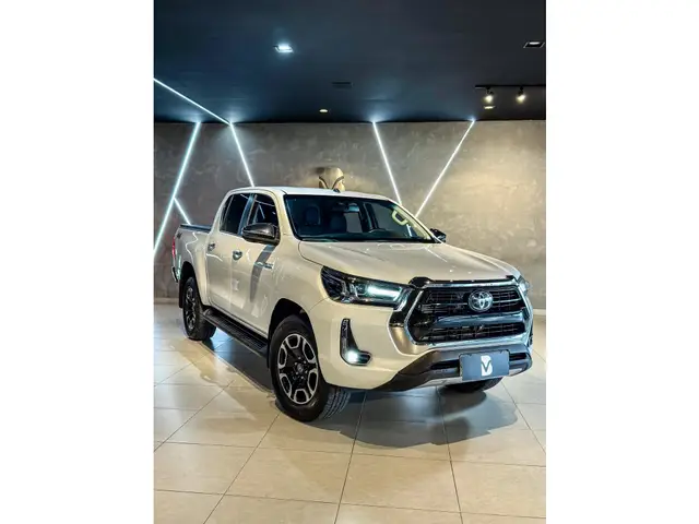 Carro Toyota Hilux Cabine Dupla 2024 SRX 4x4 2.8 Diesel