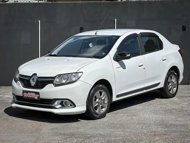 Carro Renault Logan 2015 Dynamique 1.6 8V