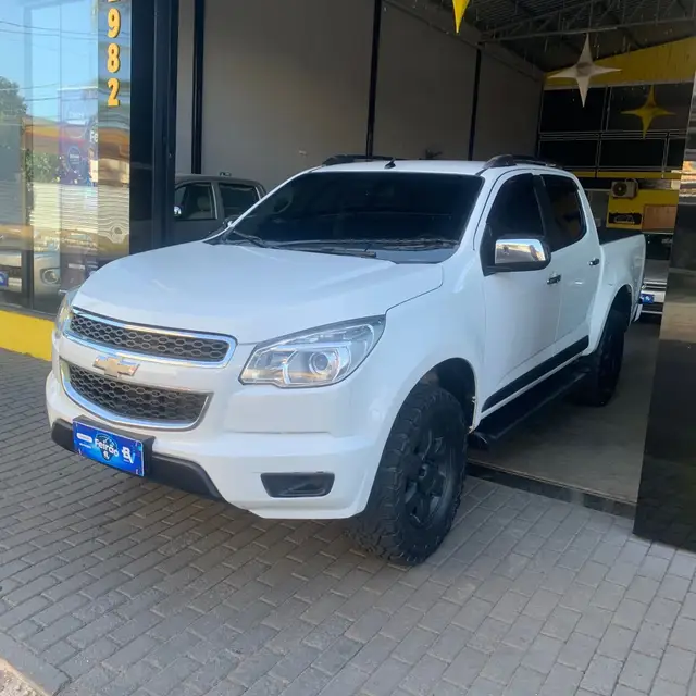 Carro Chevrolet S10 Cabine Dupla 2014 S10 LS 2.4 4x2 (Cab Dupla) (Flex)