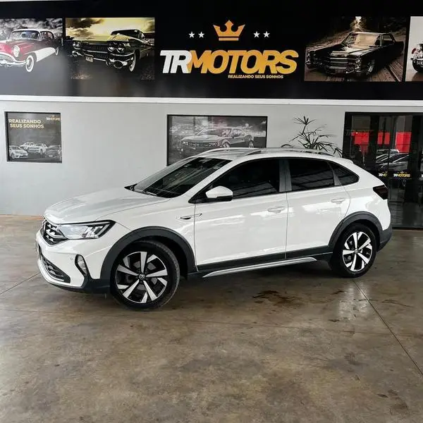 Carro Volkswagen Nivus 2023 Highline 200 TSI