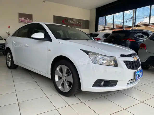 Carro Chevrolet Cruze 2014 LT 1.8 16V Ecotec (Flex)