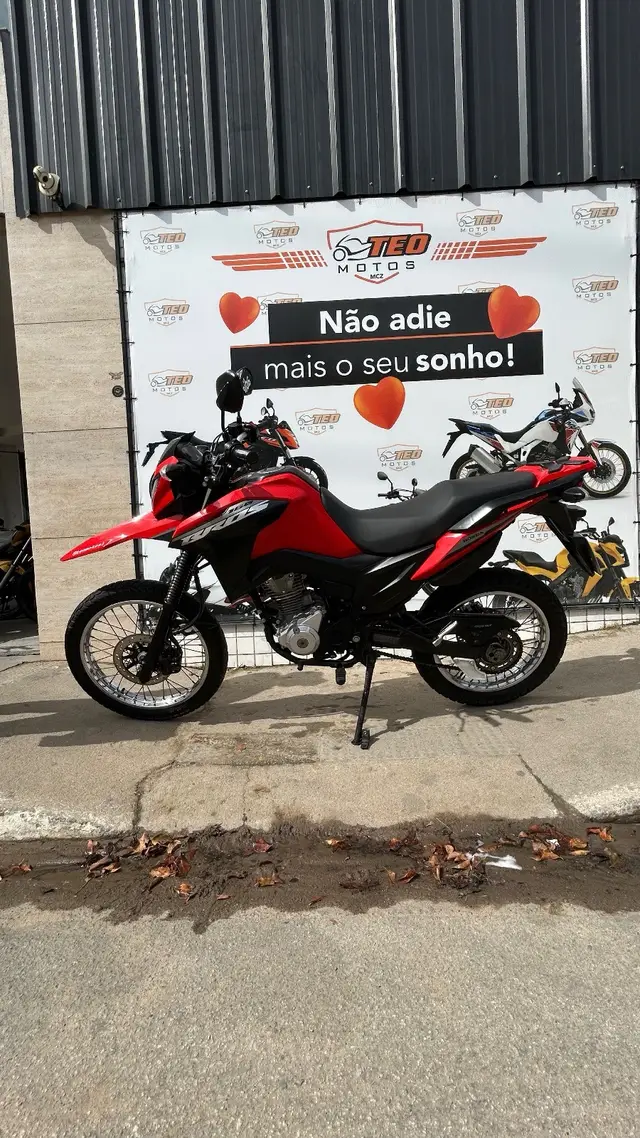 Moto Honda NXR 160 2025 Bros CBS