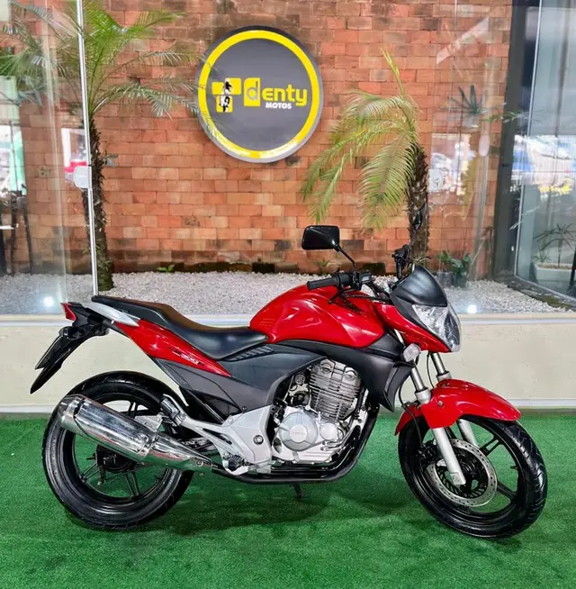 Moto Honda CB 300R 2010 Standard
