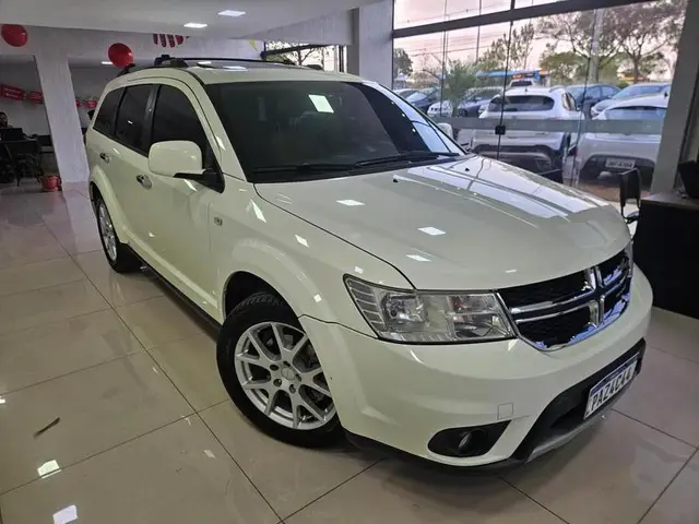 Carro Dodge Journey 2014 RT 3.6 AWD V6 Aut.