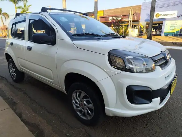 Carro Fiat Uno 2019 Attractive 1.0 8V (Flex) 4p