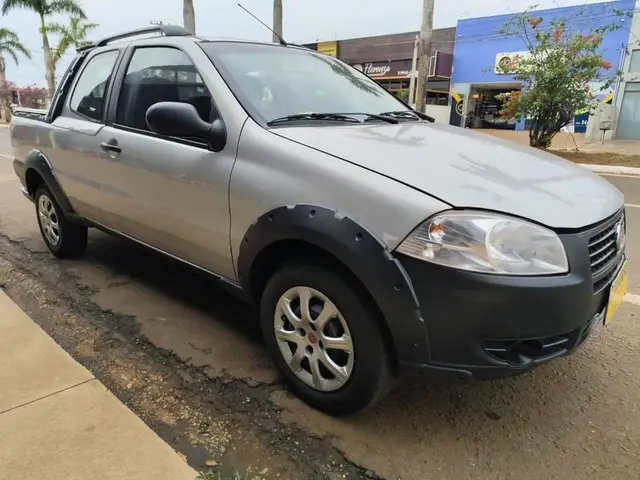 Carro Fiat Strada 2013 Working Celeb.1.4 Fire Flex 8V CD