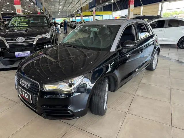 Carro Audi A1 2015 1.4 TFSI Sportback Attraction S Tronic