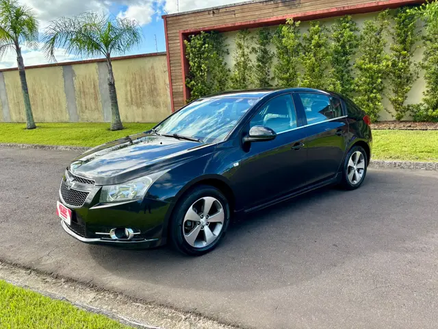 Carro Chevrolet Cruze Sport6 2013 LT 1.8 16V Ecotec (Flex)