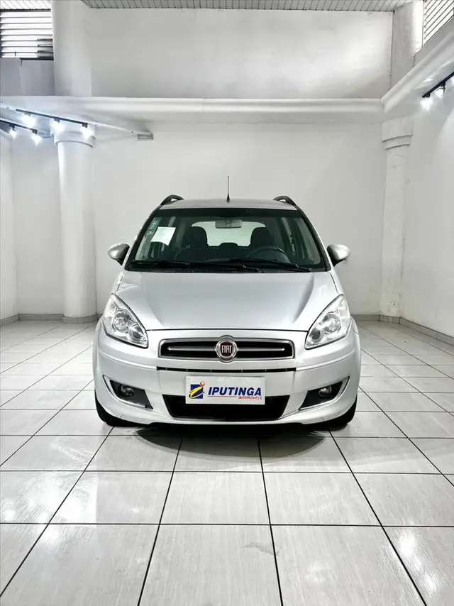 Carro Fiat Idea 2015 Attractive 1.4 8V (Flex)
