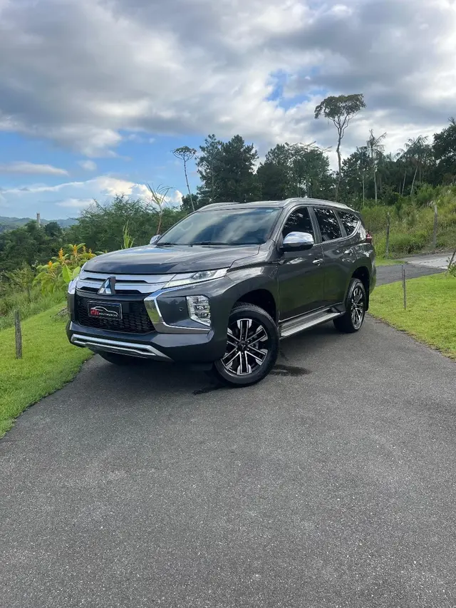 Carro Mitsubishi Pajero Sport 2023 2.4 DI-D HPE-S (Aut) 4x4