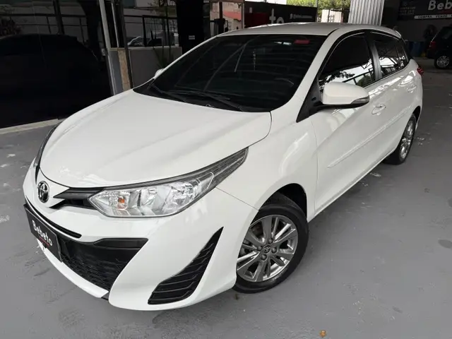 Carro Toyota Yaris 2022 1.5 XL Plus Connect CVT (Flex)