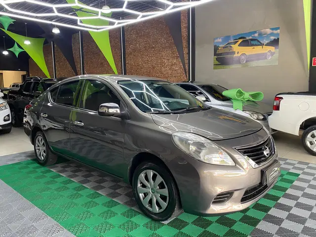 Carro Nissan Versa 2012 1.6 16V S (Flex)