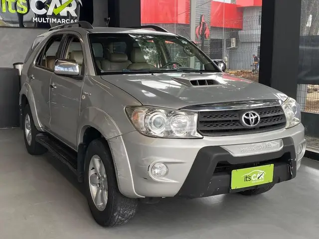 Carro Toyota Hilux Cabine Dupla 2011 Hilux SRV 4x4 3.0 (cab. dupla)