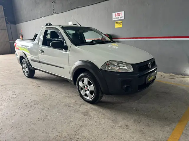 Carro Fiat Strada 2016 Working 1.4 (Flex)
